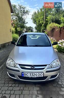 Хэтчбек Opel Corsa 2005 в Дрогобыче