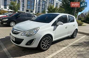 Хэтчбек Opel Corsa 2013 в 