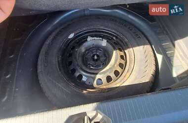 Хэтчбек Opel Corsa 2011 в 