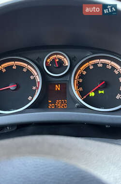 Хэтчбек Opel Corsa 2007 в 