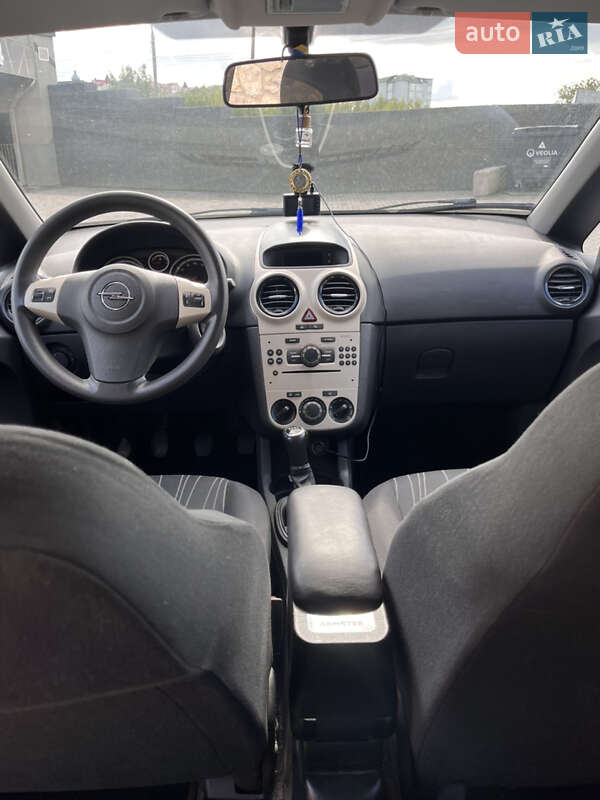 Хэтчбек Opel Corsa 2008 в Тернополе