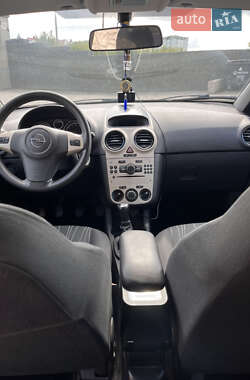 Хэтчбек Opel Corsa 2008 в 