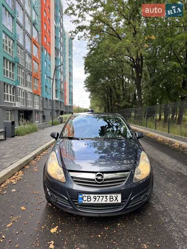 Хэтчбек Opel Corsa 2010 в Чернигове