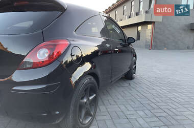Хэтчбек Opel Corsa 2008 в 
