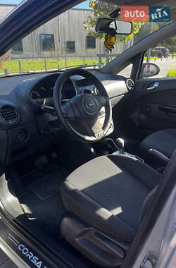 Хэтчбек Opel Corsa 2009 в 
