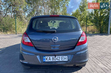 Хэтчбек Opel Corsa 2007 в 