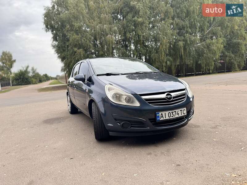 Хэтчбек Opel Corsa 2009 в Бобровице