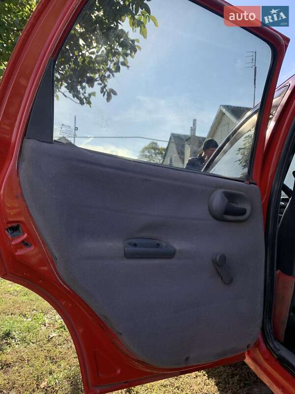 Хэтчбек Opel Corsa 1994 в Магдалиновке