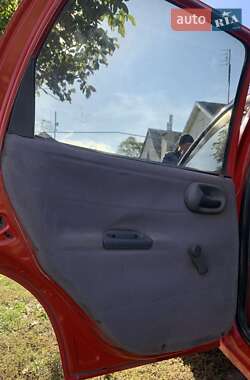 Хэтчбек Opel Corsa 1994 в 