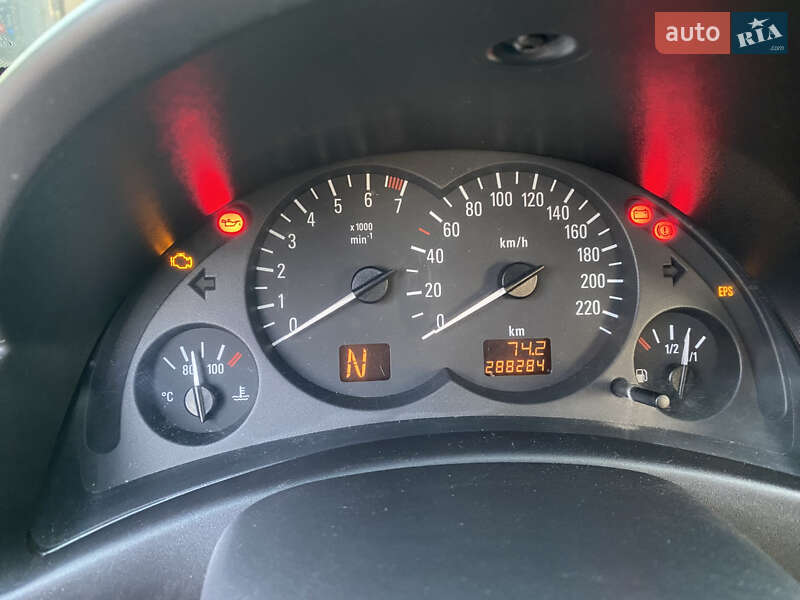 Хетчбек Opel Corsa 2001 в Миколаєві