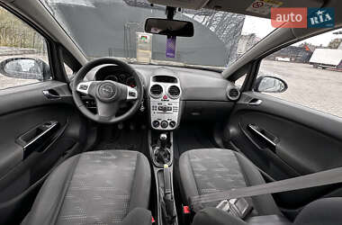 Хэтчбек Opel Corsa 2014 в 