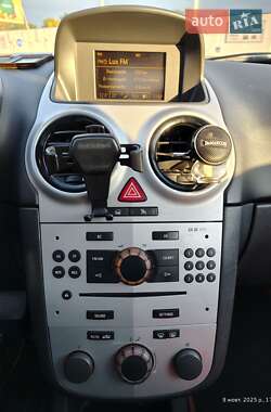 Хэтчбек Opel Corsa 2008 в 