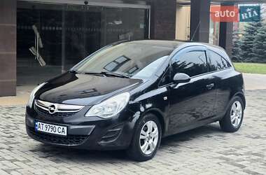 Хэтчбек Opel Corsa 2012 в 