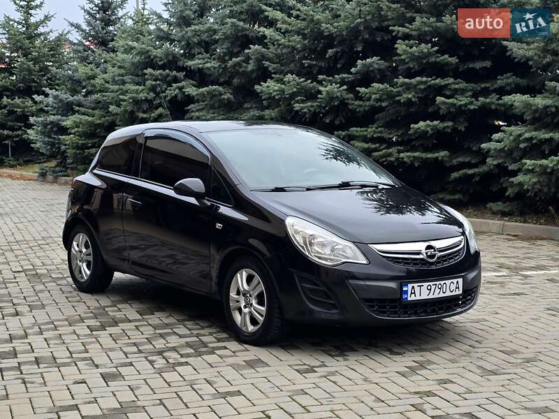 Хэтчбек Opel Corsa 2012 в Харькове