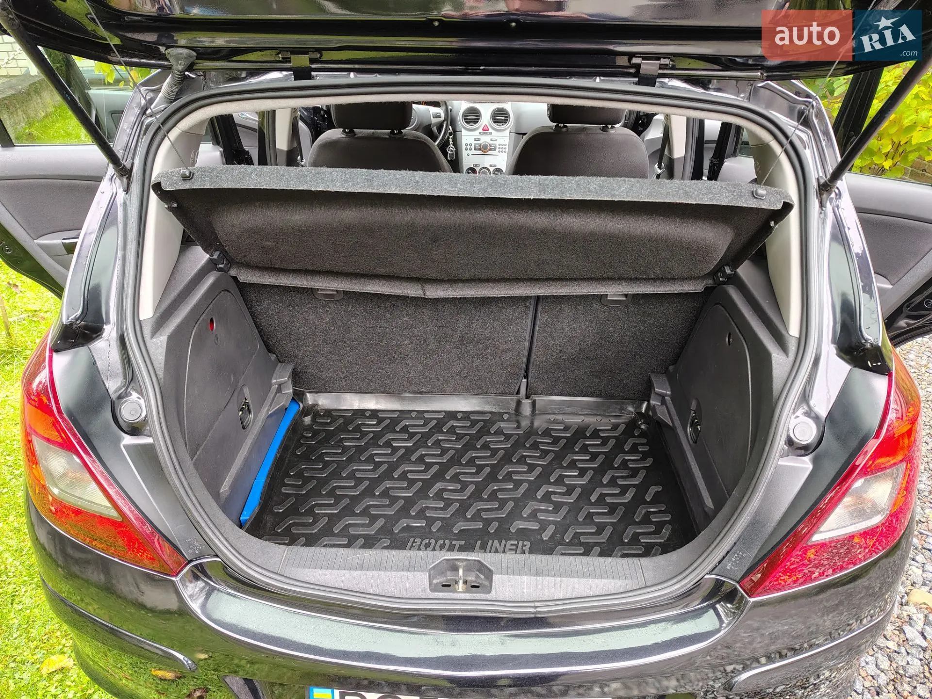 2010 Opel Corsa - мініатюра 3