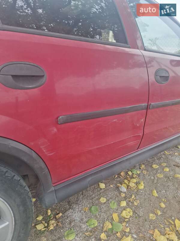 Хэтчбек Opel Corsa 2003 в Каменском