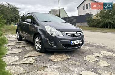 Хэтчбек Opel Corsa 2011 в 