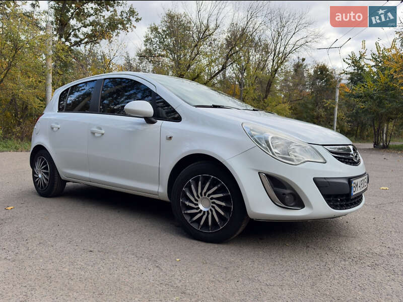 Хэтчбек Opel Corsa 2012 в Киеве
