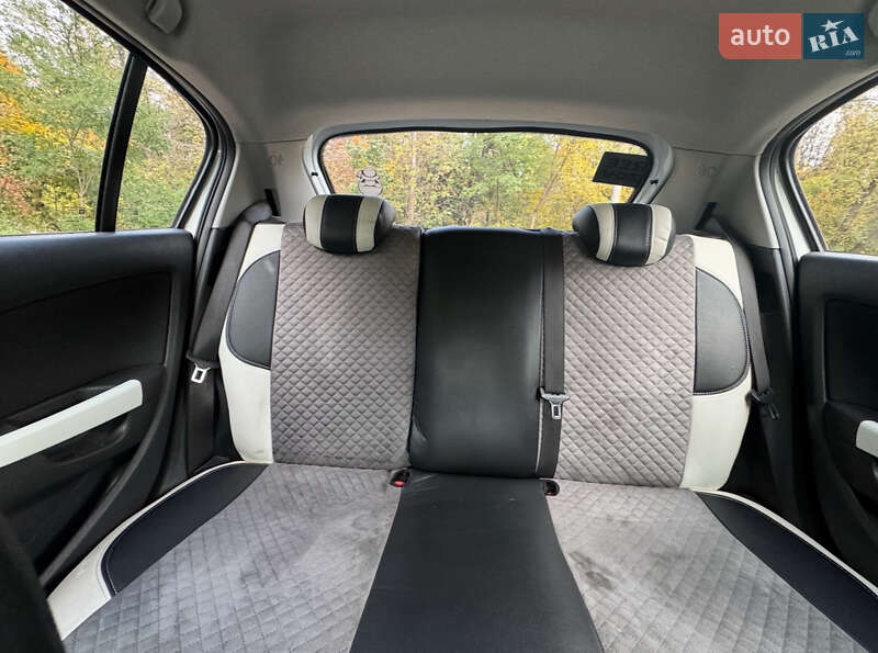 Хэтчбек Opel Corsa 2012 в Киеве