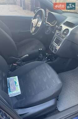 Хэтчбек Opel Corsa 2012 в 