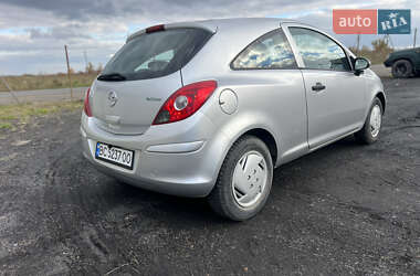 Хетчбек Opel Corsa 2011 в  фото 5 Хетчбек Opel Corsa 2011 в