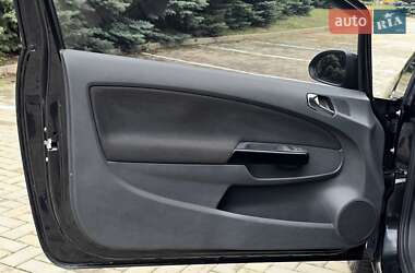 Хэтчбек Opel Corsa 2012 в  фото 14 Хэтчбек Opel Corsa 2012 в