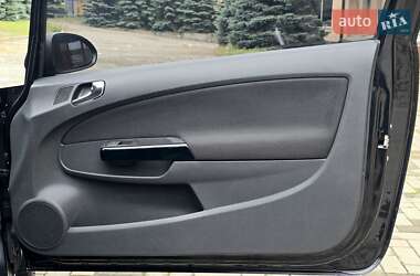 Хэтчбек Opel Corsa 2012 в  фото 18 Хэтчбек Opel Corsa 2012 в