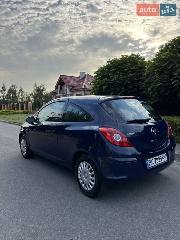 Хетчбек Opel Corsa 2009 в Шептицькому