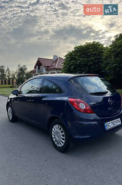 Хэтчбек Opel Corsa 2009 в 