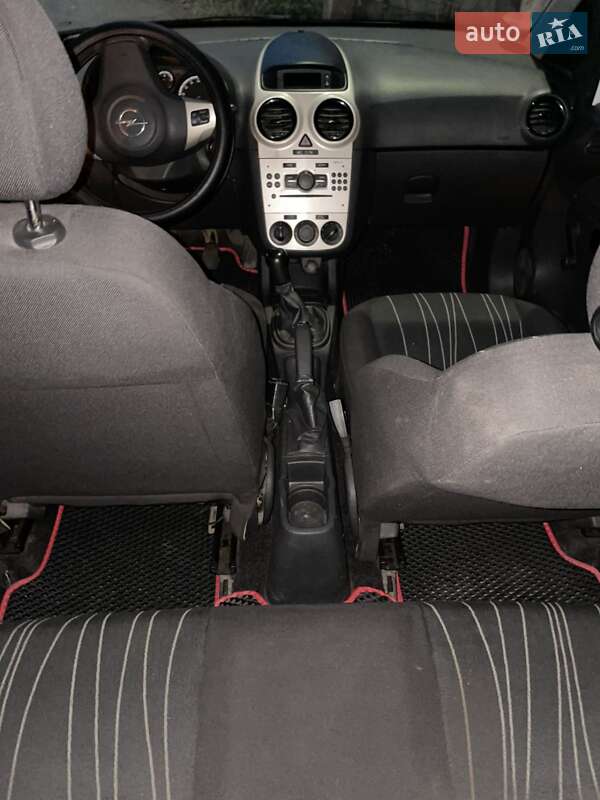 Хетчбек Opel Corsa 2009 в Львові фото 2 Хетчбек Opel Corsa 2009 в Львові