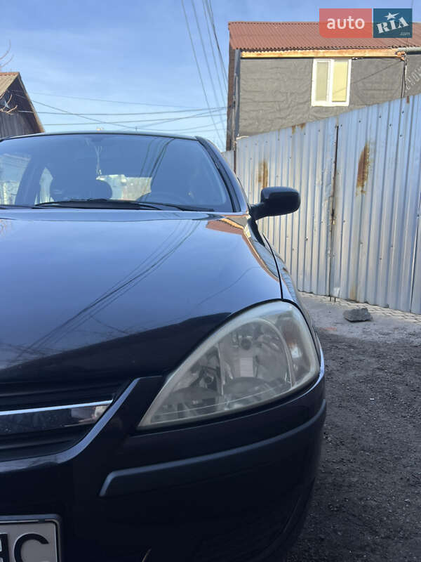 Хэтчбек Opel Corsa 2004 в Житомире