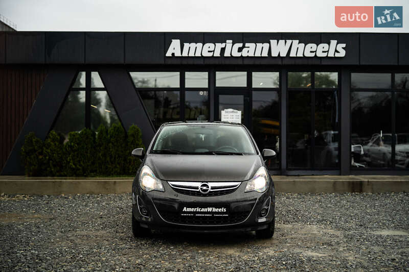Хетчбек Opel Corsa 2013 в Чернівцях