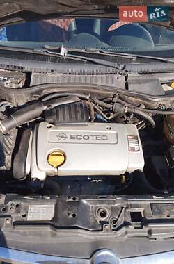 Хэтчбек Opel Corsa 2003 в  фото 11 Хэтчбек Opel Corsa 2003 в