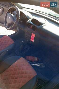 Хэтчбек Opel Corsa 2003 в  фото 22 Хэтчбек Opel Corsa 2003 в