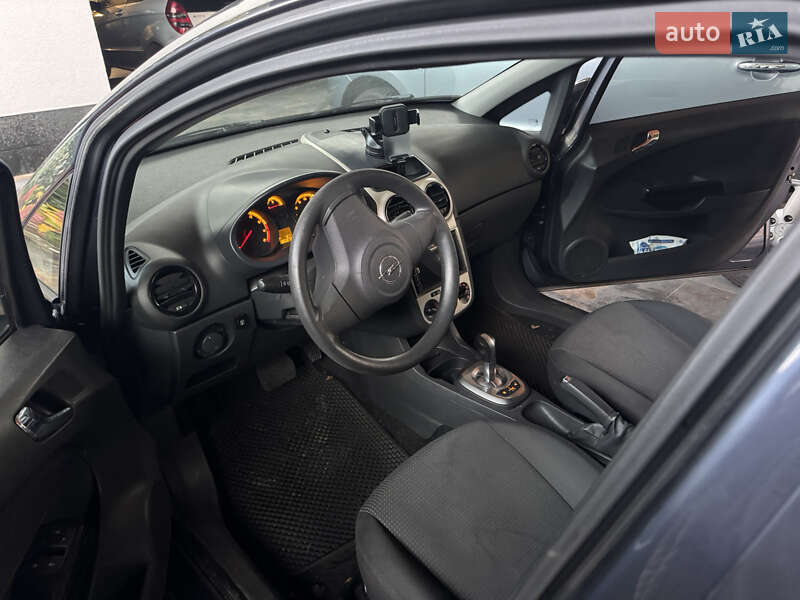 Хетчбек Opel Corsa 2008 в Крюківщині