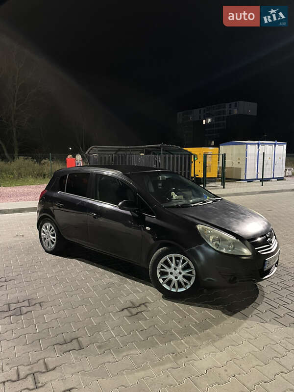 Хэтчбек Opel Corsa 2009 в Стрые