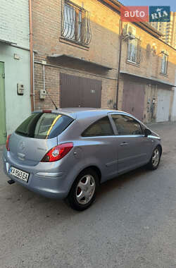 Хэтчбек Opel Corsa 2007 в Киеве