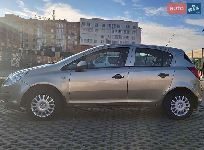 Хэтчбек Opel Corsa 2008 в Хмельницком
