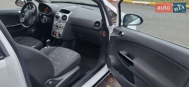 Хэтчбек Opel Corsa 2012 в Киеве фото 2 Хэтчбек Opel Corsa 2012 в Киеве