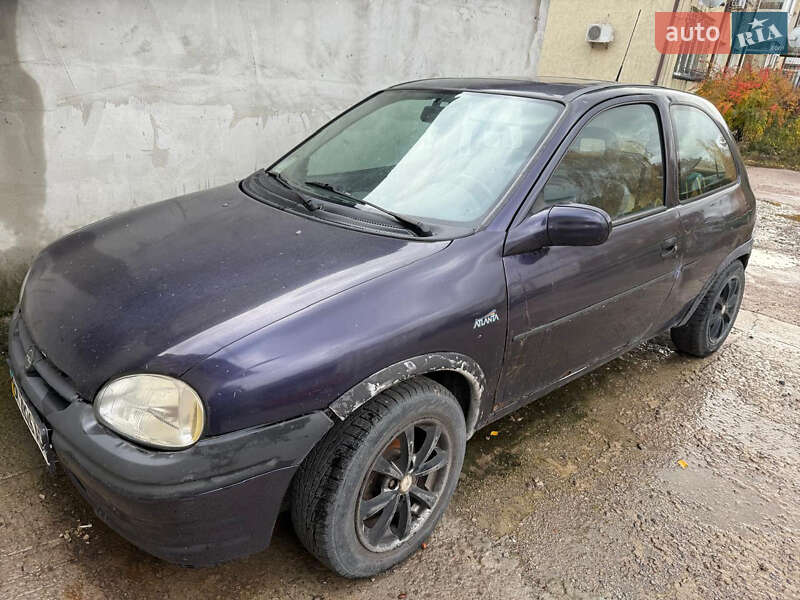 Хетчбек Opel Corsa 1996 в Києві