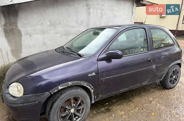 Хэтчбек Opel Corsa 1996 в Киеве