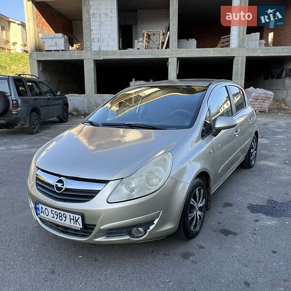 Хэтчбек Opel Corsa 2007 в Ужгороде