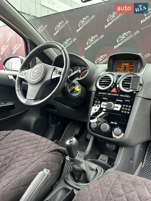 Хетчбек Opel Corsa 2014 в Сумах