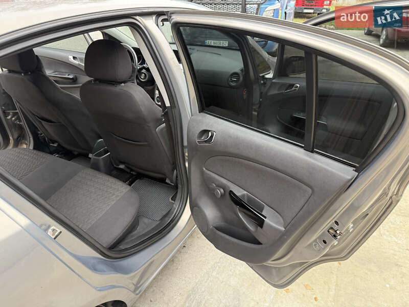 Хэтчбек Opel Corsa 2013 в Днепре