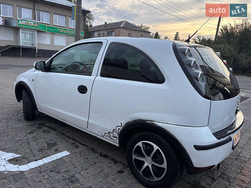 Хэтчбек Opel Corsa 2004 в Николаеве фото 2 Хэтчбек Opel Corsa 2004 в Николаеве