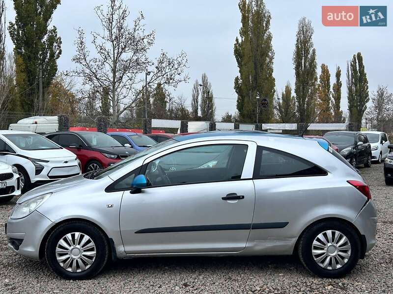 Хэтчбек Opel Corsa 2007 в Одессе