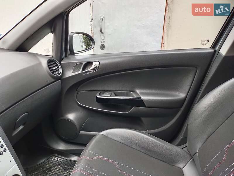 Хэтчбек Opel Corsa 2012 в Лубнах фото 10 Хэтчбек Opel Corsa 2012 в Лубнах