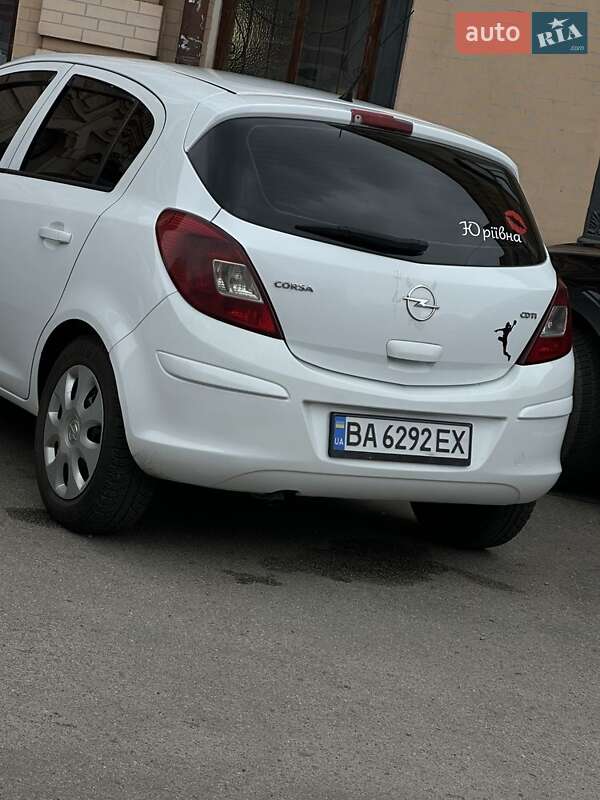 Хетчбек Opel Corsa 2010 в Кропивницькому