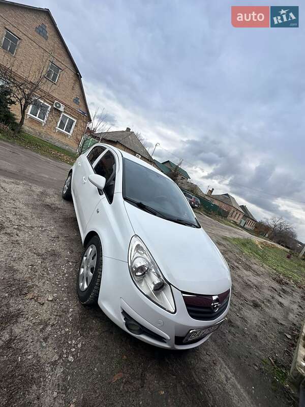 Хетчбек Opel Corsa 2010 в Кропивницькому