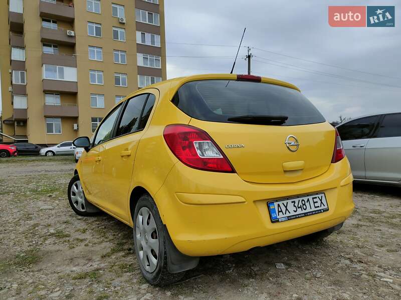 Хетчбек Opel Corsa 2013 в Борисполі
